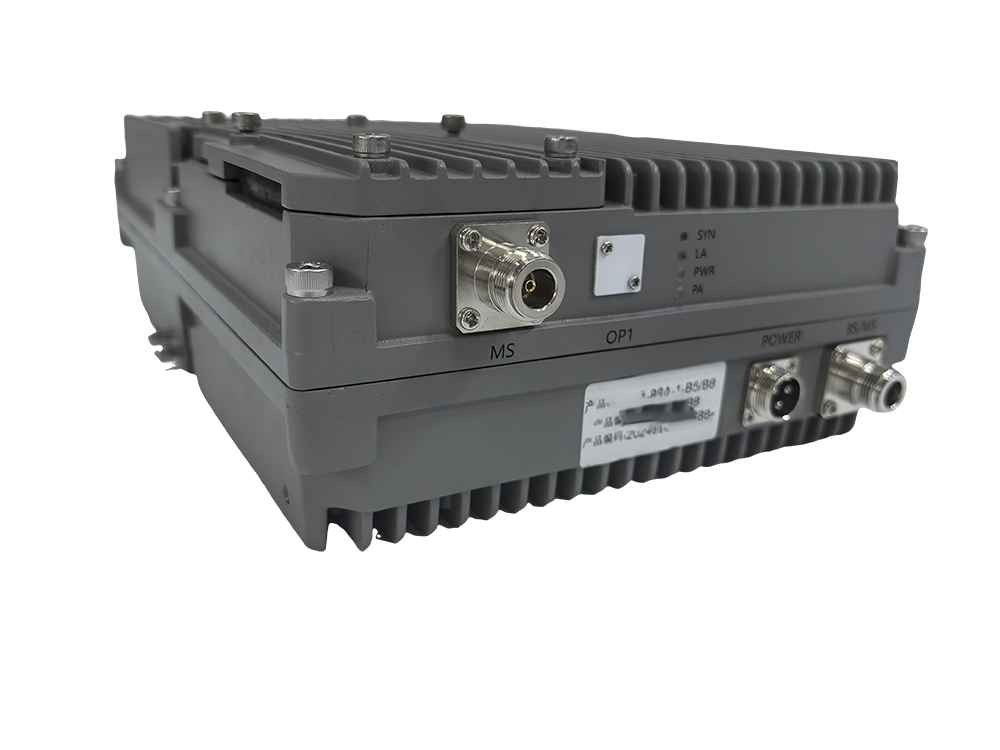  崇川三频手机信号接收器2000㎡